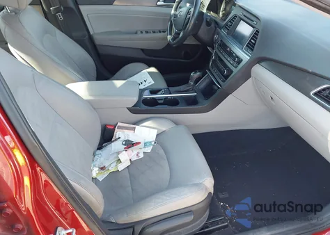 2017 Hyundai Sonata Sport z USA, uszkodzony, nr VIN 5NPE34AF5HH480400